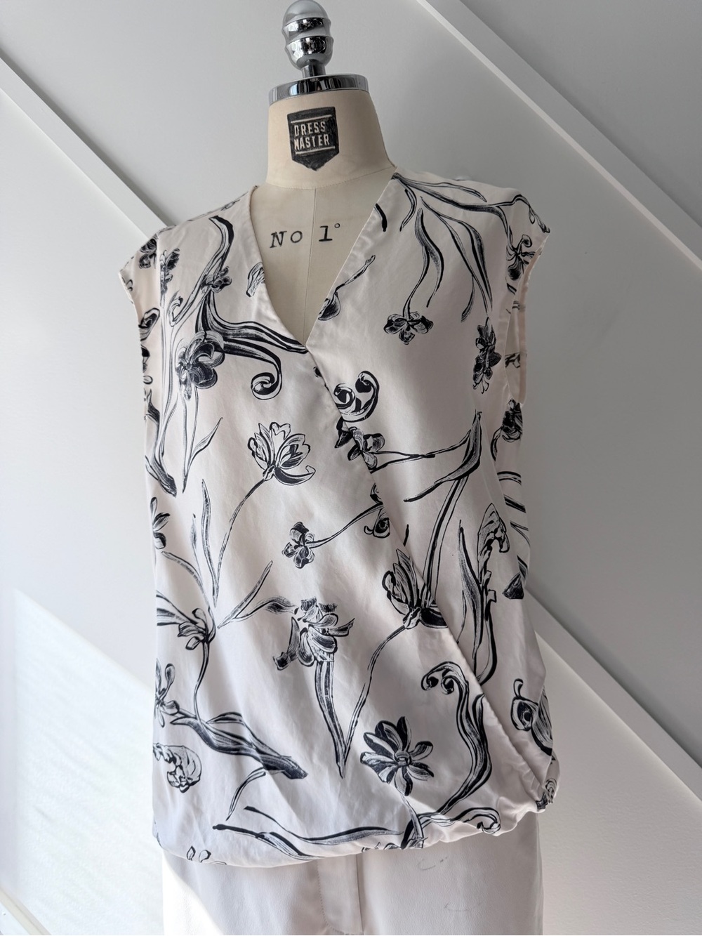 3.1 Phillip Lim Silk Floral Print Sleeveless Blouse Size 2 (Approx S) |Pale Pink